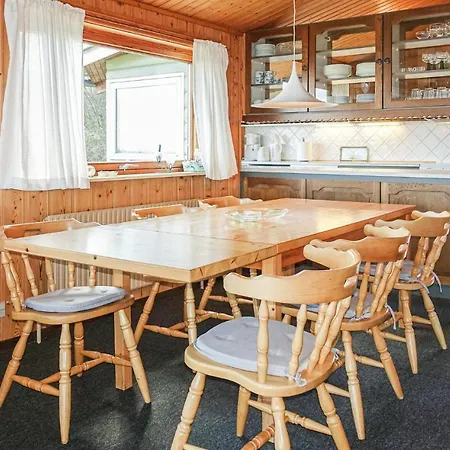 Stunning In With Kitchen בית נופש אלינגה