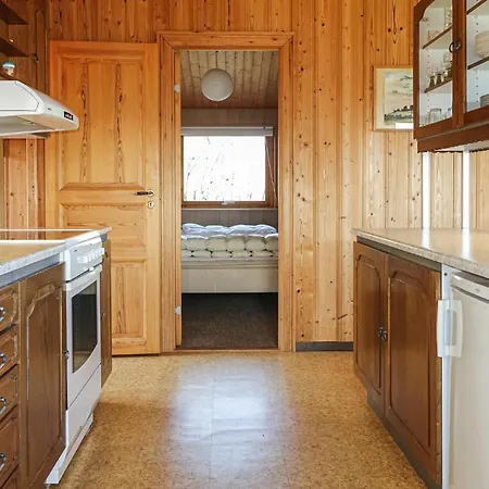 Stunning In With Kitchen